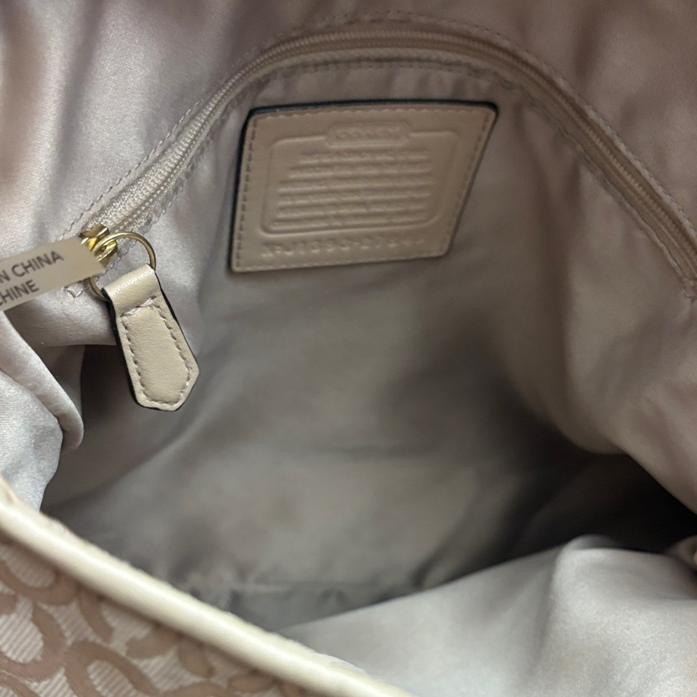 EUC Coach Gold Jaquard patterned Bag - Picture 11 of 13